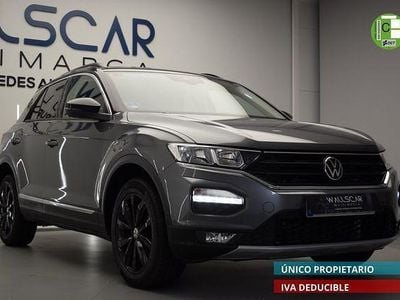 Usado VW T-Roc Advance 150 CV (110 kW) 2021 Gris / plata SUV