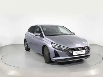 Usado Hyundai i20 80 CV (58 kW) 2025 Azul Utilitario