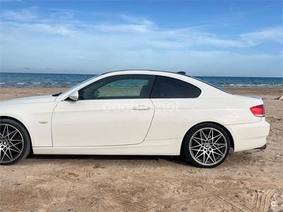 Usado BMW 325 218 HP (160 kW) 2009 Branco Coupé