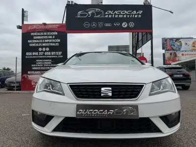 Usado Seat Leon Style 115 CV (84 kW) 2021 Blanco Familiar
