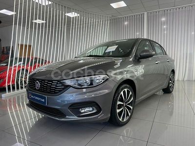 Gris / plata Usado 2019 Fiat Tipo Lounge Berlina | 9490 € (Precio justo)