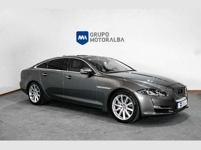 Usado Jaguar XJ Premium Luxury 275 CV (202 kW) 2016 Gris Berlina