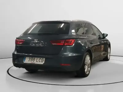 Usado Seat Leon XCELLENCE 150 CV (110 kW) 2019 Azul Berlina