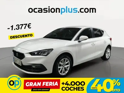 Usado Seat Leon Style 110 CV (80 kW) 2022 Blanco