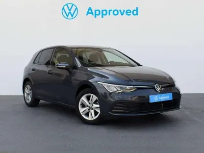 Usado VW Golf VIII Life 110 HP (80 kW) 2024 Cinzento Citadino