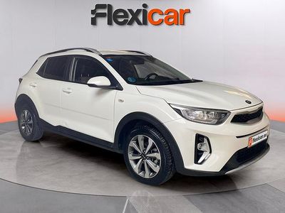 Usado Kia Stonic 101 CV (74 kW) 2021 Blanco SUV