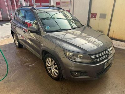Usado VW Tiguan Advance 110 CV (80 kW) 2012 Gris SUV