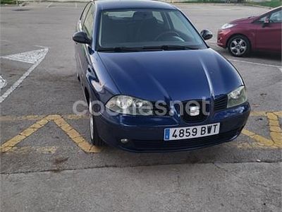 Usado Seat Ibiza Stella 100 CV (73 kW) 2002 Azul Berlina