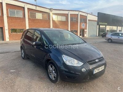 Usado Ford S-MAX Trend 140 CV (102 kW) 2014 Negro Monovolumen