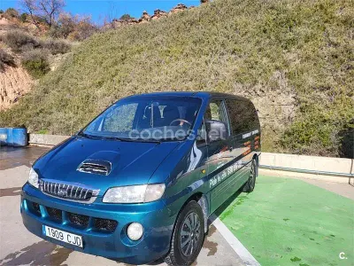 Usado Hyundai H-1 140 CV (102 kW) 2003 Verde Monovolumen