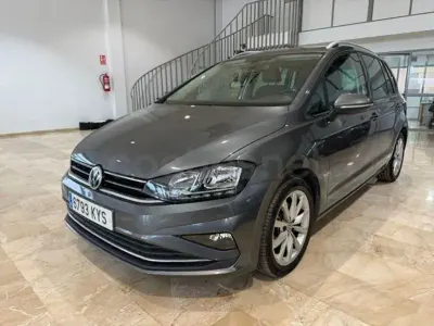 Usado VW Golf VII Advance 115 CV (84 kW) 2019 Gris / plata Berlina
