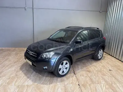 Usado Toyota RAV4 Premium 177 CV (130 kW) 2006 Negro SUV