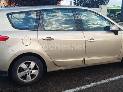 Używany Renault Grand Scénic III Dynamique 110 KM (80 kW) 2011 Beżowy Minivan