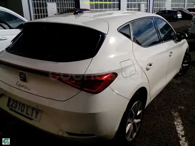 Usado Seat Leon Style 115 CV (84 kW) 2021 Blanco Berlina