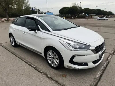 Usado DS Automobiles DS5 Style 120 CV (88 kW) 2016 Blanco Utilitario