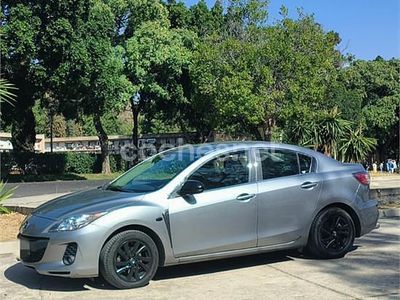 Usado Mazda 3 115 CV (84 kW) 2012 Gris / plata Berlina