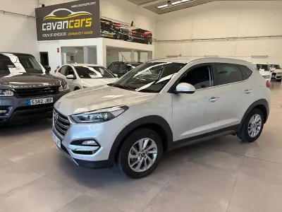 Usado Hyundai Tucson 131 CV (96 kW) 2016 Gris / plata SUV