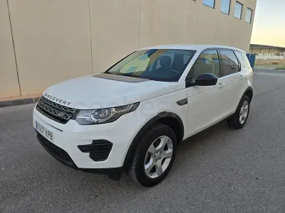 Usado Land Rover Discovery Sport HSE 150 CV (110 kW) 2018 Blanco SUV