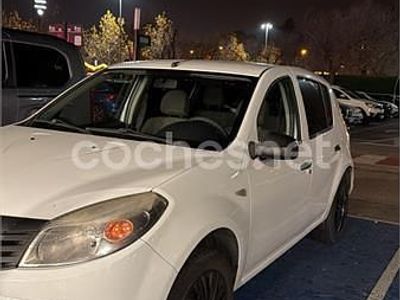 Usado Dacia Sandero Base 75 CV (55 kW) 2012 Blanco Berlina