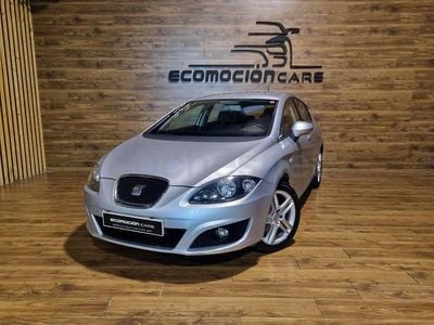 Usado Seat Leon Style 105 CV (77 kW) 2011 Gris / plata Utilitario