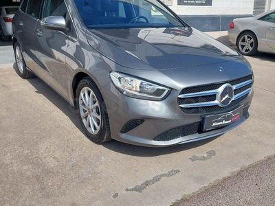 Usado Mercedes B180 122 CV (89 kW) 2019 Beige Monovolumen