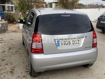 Gris / plata Usado 2005 Kia Picanto LX Utilitario | 2650 € (Buen precio)