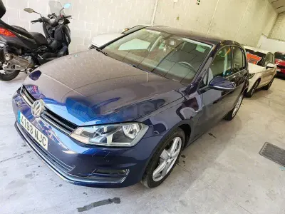 Usado VW Golf VII Advance 125 CV (91 kW) 2015 Azul Berlina