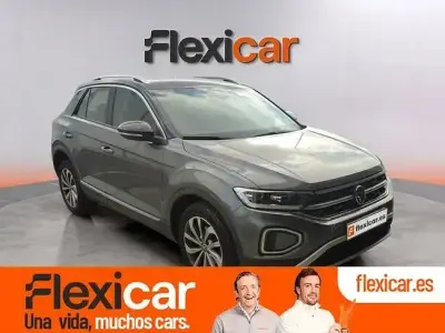 Usado VW T-Roc Life 110 CV (80 kW) 2023 Negro SUV
