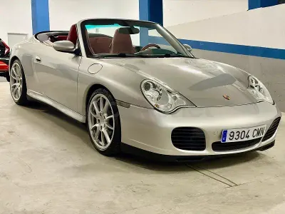 Usado Porsche 911 Carrera 4S Cabriolet 320 CV (235 kW) 2003 Gris / plata Descapotable