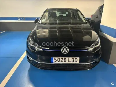 Usado VW Golf VII Advance 130 CV (95 kW) 2019 Azul Berlina