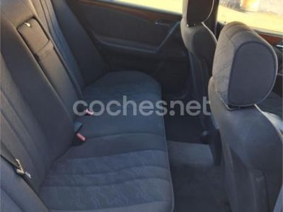 Verde Usado 1997 Mercedes E290 Classic Berlina | 2500 €