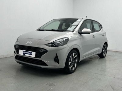 Usado Hyundai i10 67 CV (49 kW) 2023 Gris Utilitario