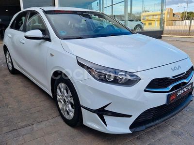 Blanco Usado 2022 Kia Ceed Utilitario | 13.300 € (Buen precio)