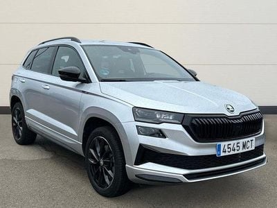Usado Skoda Karoq SportLine 150 CV (110 kW) 2022 Plata SUV