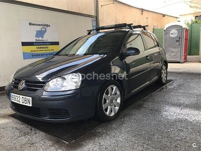 Azul Usado 2004 VW Golf Trendline Berlina | 3499 € (Caro)
