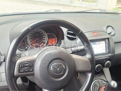 Usado Mazda 2 Style 75 CV (55 kW) 2014 Blanco Berlina