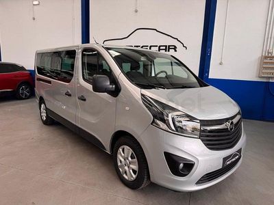 Usado Renault Trafic LIMITED 120 CV (88 kW) 2019 Gris / plata Monovolumen