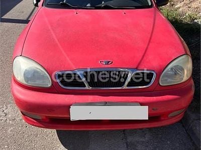 Rojo Usado 2000 Chevrolet Lanos SE Berlina | 900 €