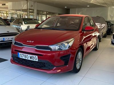 Rojo Usado 2022 Kia Rio | 13.700 € (Precio justo)