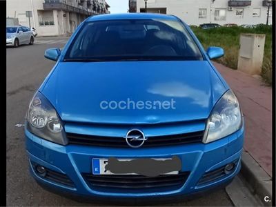 Azul Usado 2004 Opel Astra Enjoy Berlina | 2200 € (Precio justo)