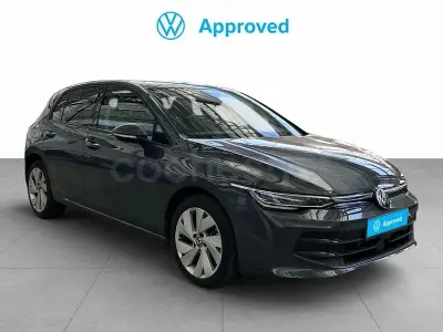 Usado VW Golf VIII 115 CV (84 kW) 2025 Gris / plata Berlina