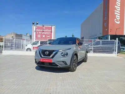 Usado Nissan Juke N-Connecta 114 CV (83 kW) 2025 Gris / plata SUV
