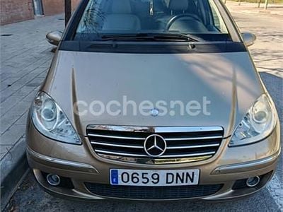 Käytetty Mercedes A180 Urban 109 HP (80 kW) 2012 Peessi Sedan