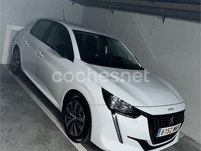 Usado Peugeot 208 Active 100 CV (73 kW) 2023 Blanco Utilitario