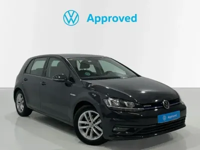 Usado VW Golf VIII Edition 130 CV (95 kW) 2020 Gris