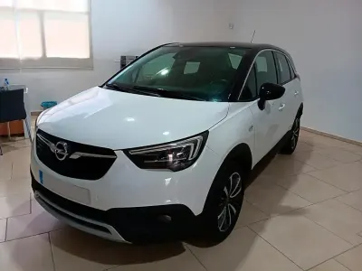 Usado Opel Crossland X Innovation 130 HP (95 kW) 2020 Branco SUV