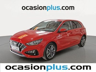 Usado Hyundai i30 110 CV (80 kW) 2023 Rojo Utilitario
