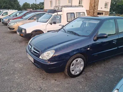 Usado Citroën Xsara 110 CV (80 kW) 2002 Azul Berlina