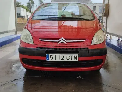 Usado Citroën Xsara Picasso 110 CV (80 kW) 2010 Granate Monovolumen