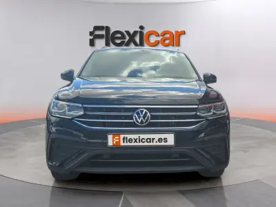 Begagnad VW Tiguan Allspace Life 150 HK (110 kW) 2022 Svart SUV